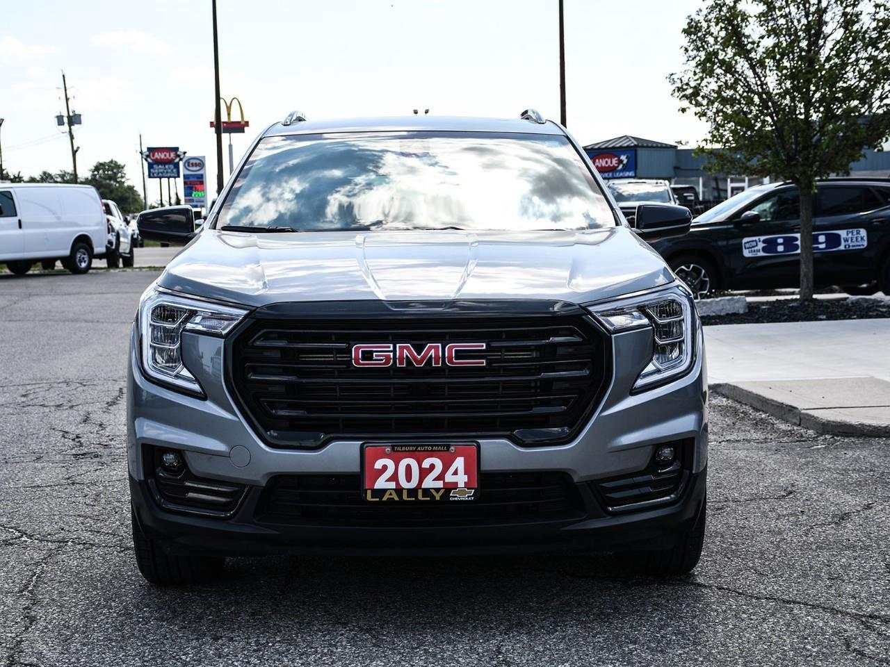 2024 GMC Terrain SLT Photo