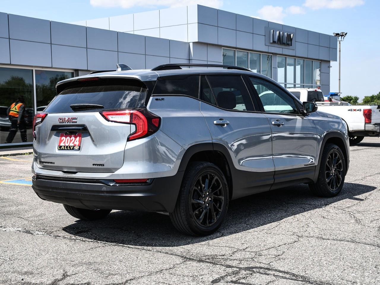 2024 GMC Terrain SLT Photo