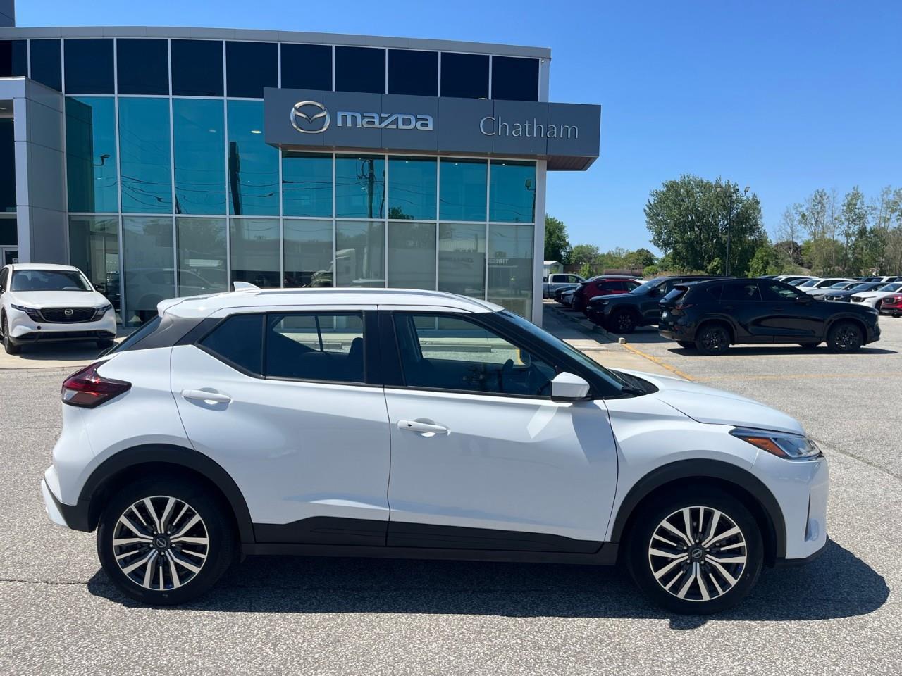 2025 Nissan Kicks Play SV Blind Spot Detection | One Owner Photo3