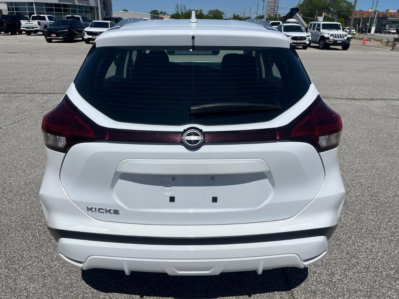 2025 Nissan Kicks Play SV Blind Spot Detection | One Owner Photo