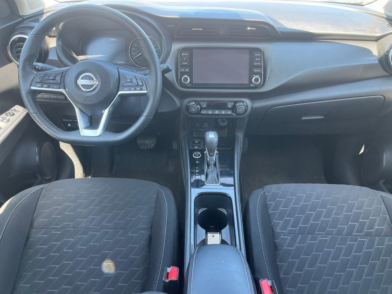 2025 Nissan Kicks Play SV Blind Spot Detection | One Owner Photo