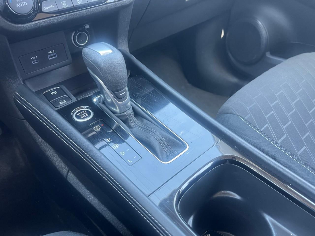 2025 Nissan Kicks Play SV Blind Spot Detection | One Owner Photo