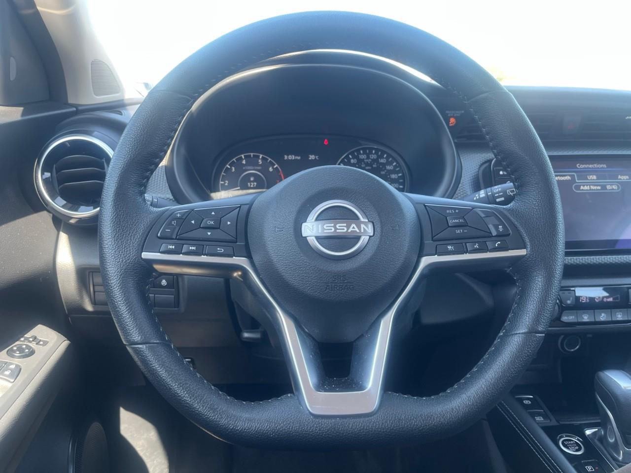 2025 Nissan Kicks Play SV Blind Spot Detection | One Owner Photo