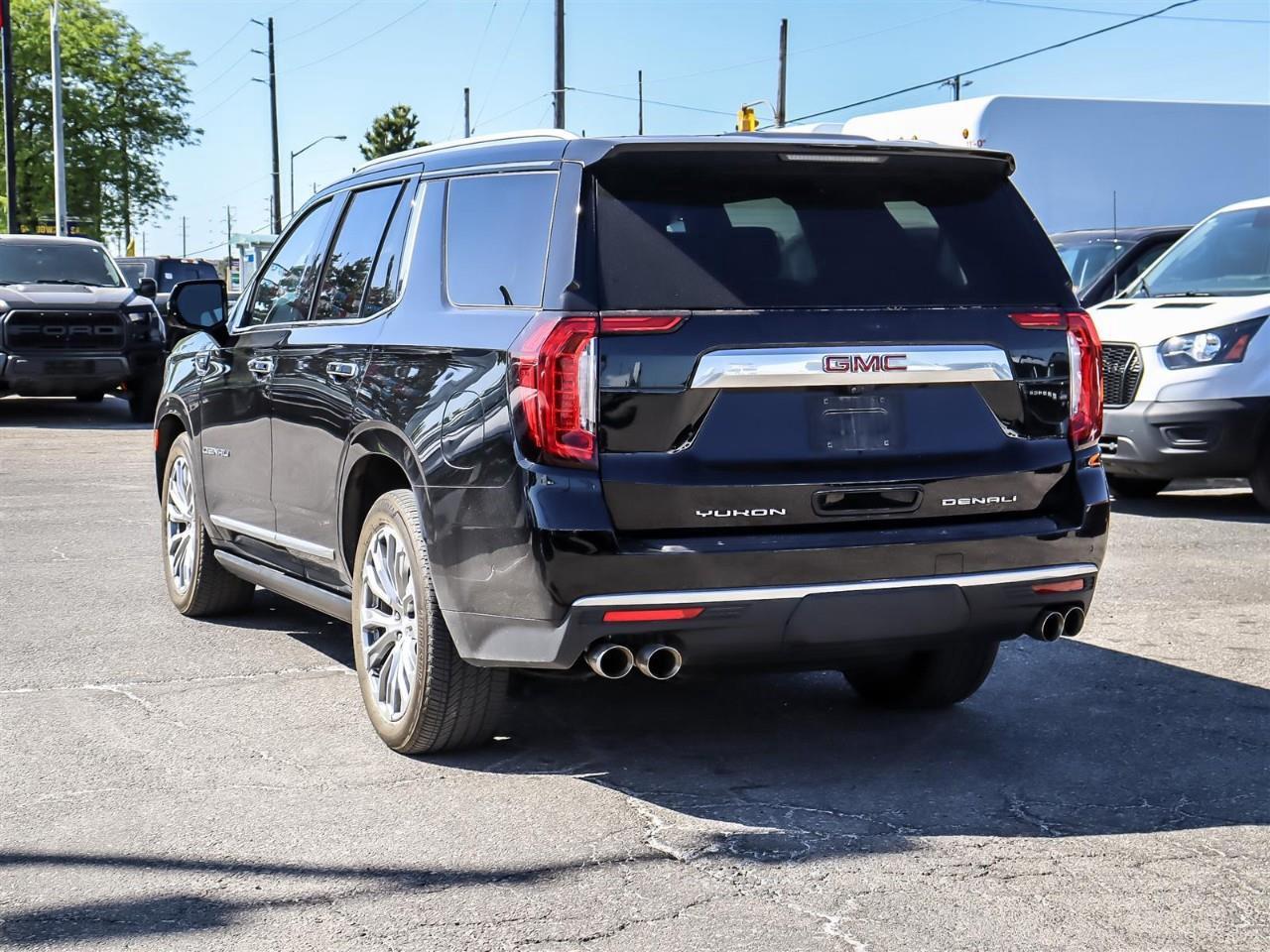 2023 GMC Yukon Denali Head Up Display | Sun Roof | 22 Tires | Third Row Power | Photo