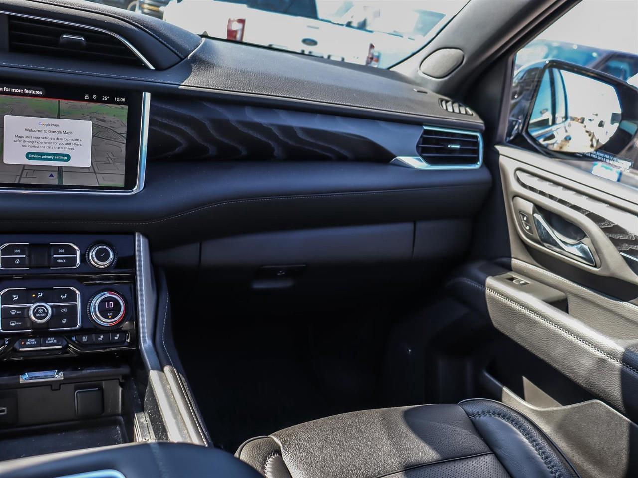 2023 GMC Yukon Denali Head Up Display | Sun Roof | 22 Tires | Third Row Power | Photo