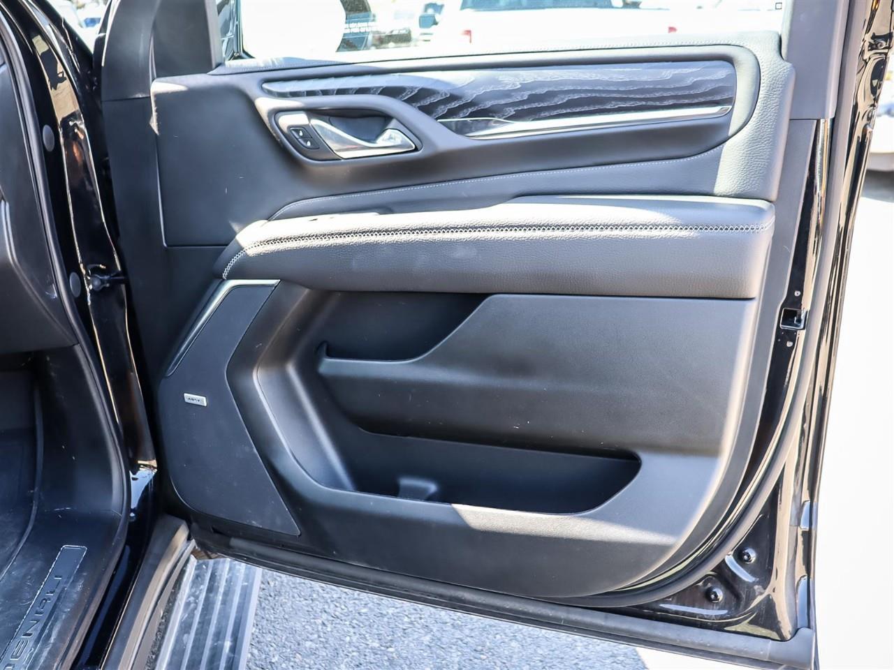 2023 GMC Yukon Denali Head Up Display | Sun Roof | 22 Tires | Third Row Power | Photo