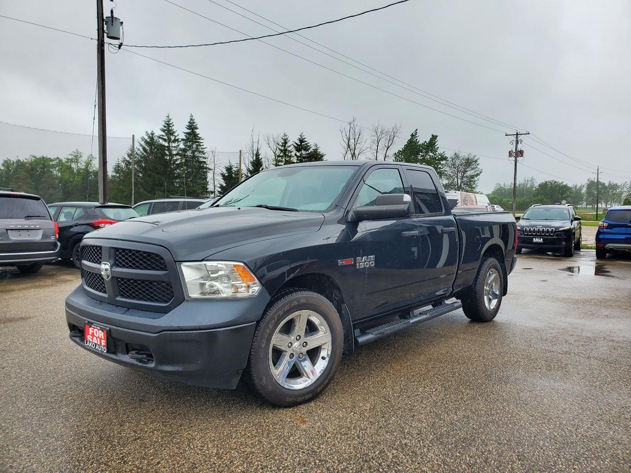 2016 RAM 1500 Quad Cab 4x4 - Photo #1