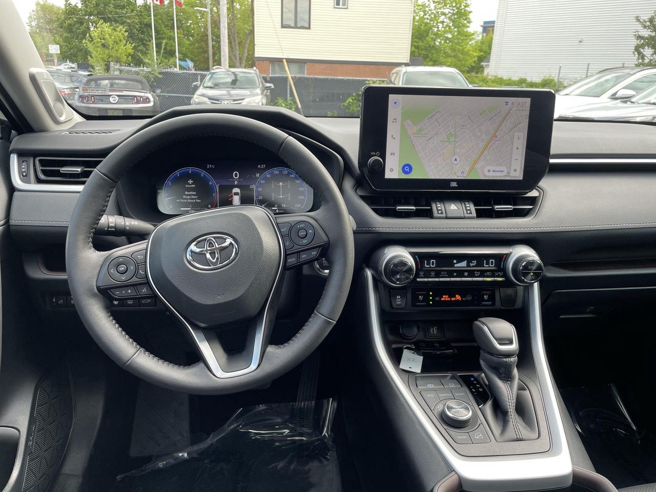 2025 Toyota RAV4 Limited LIKE NEW!!  LIMITED, SOFTEX, ROOF, NAV, HT Photo