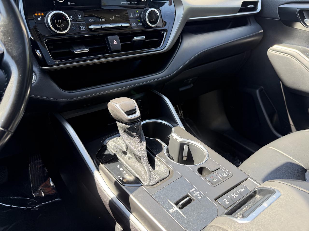 2021 Toyota Highlander HYBRID xle awd Photo