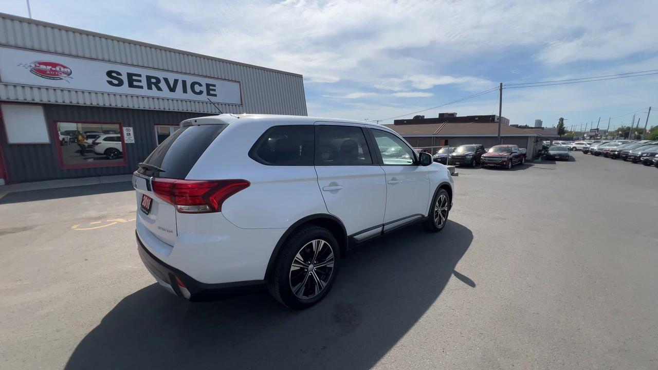 2016 Mitsubishi Outlander AWD | HTD SEATS | BLUETOOTH | A/C | CD PLAYER Photo