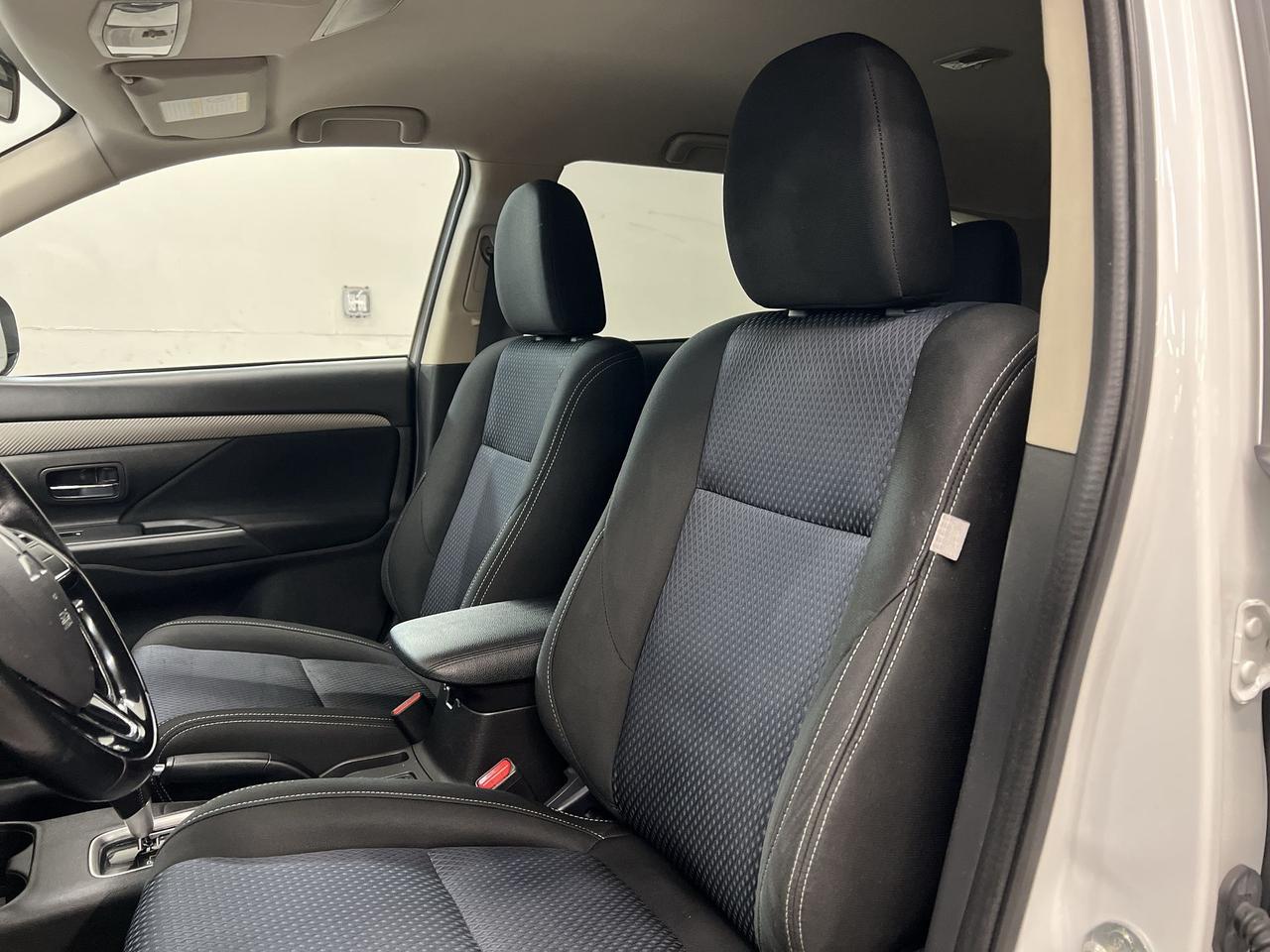 2016 Mitsubishi Outlander AWD | HTD SEATS | BLUETOOTH | A/C | CD PLAYER Photo