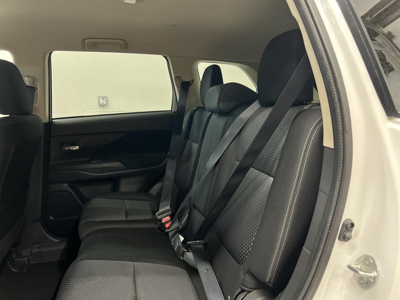 2016 Mitsubishi Outlander AWD | HTD SEATS | BLUETOOTH | A/C | CD PLAYER Photo