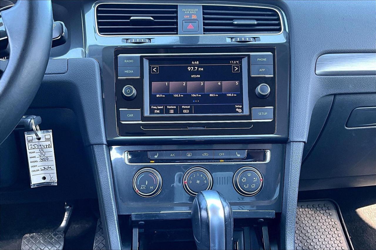 2019 Volkswagen Golf Comfortline Hatchback | Heated Seats | FWD Photo