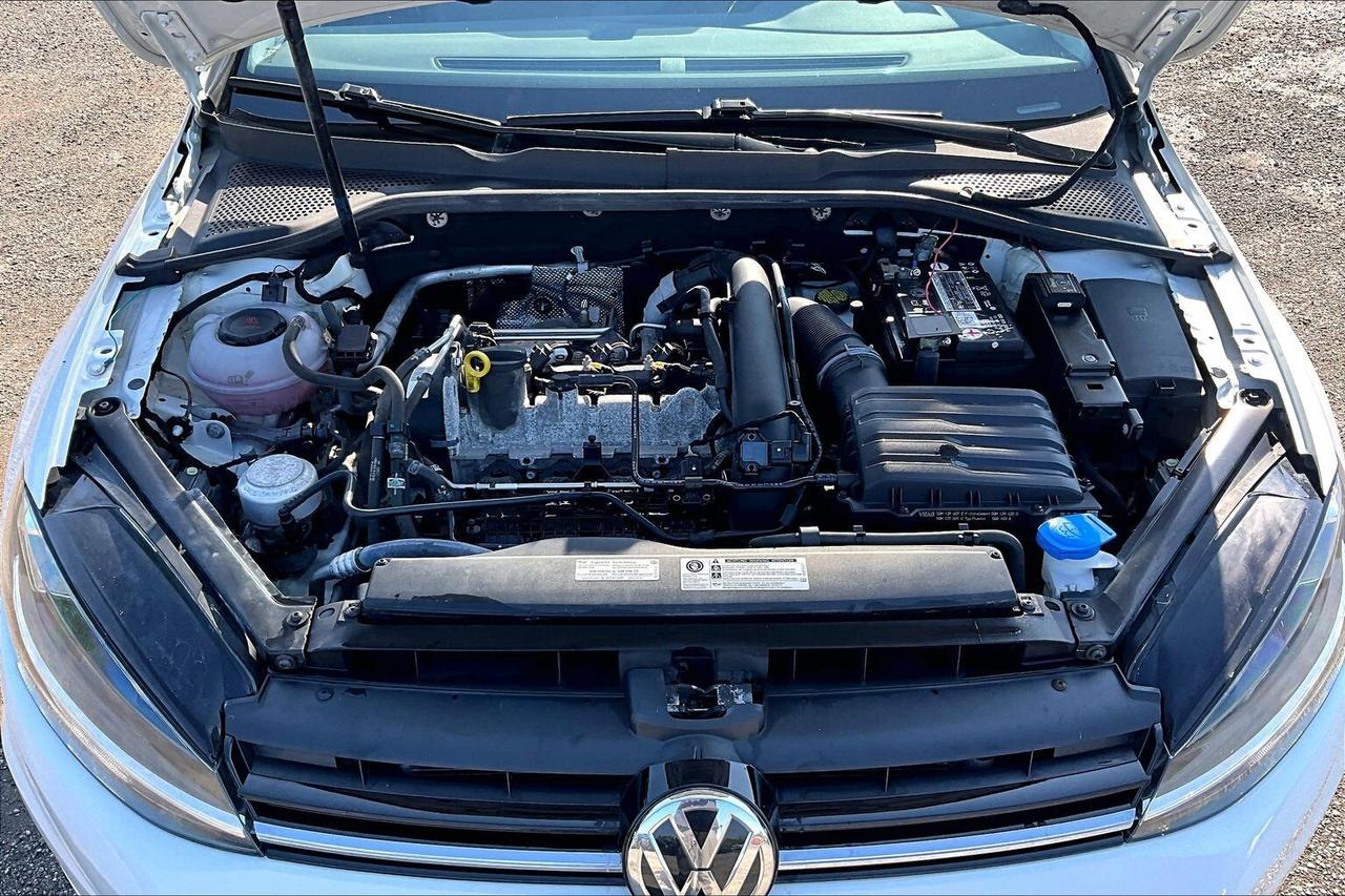 2019 Volkswagen Golf Comfortline Hatchback | Heated Seats | FWD Photo