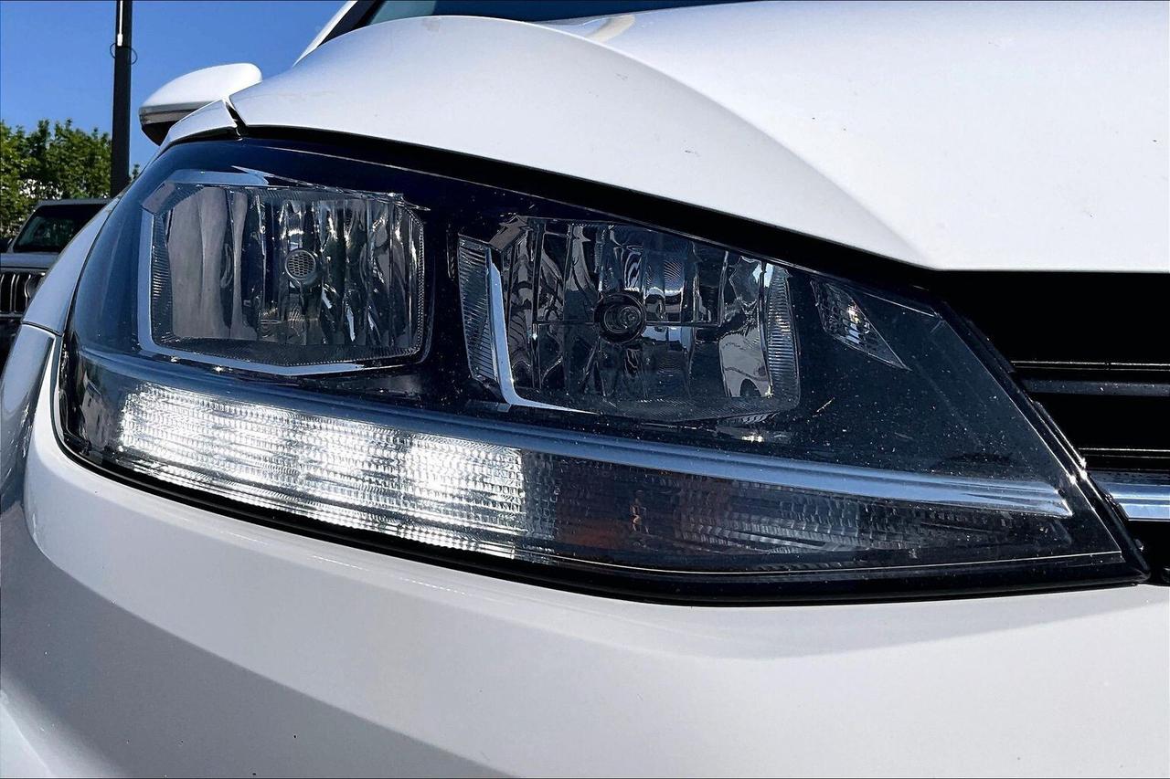 2019 Volkswagen Golf Comfortline Hatchback | Heated Seats | FWD Photo