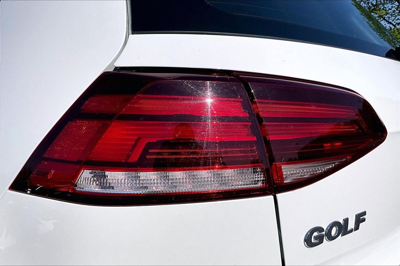 2019 Volkswagen Golf Comfortline Hatchback | Heated Seats | FWD Photo
