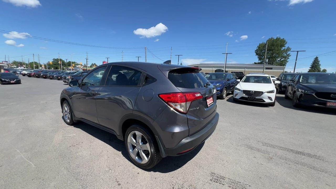 2022 Honda HR-V AWD | HTD SEATS | CARPLAY | ALLOYS | ADAPT. CRUISE Photo