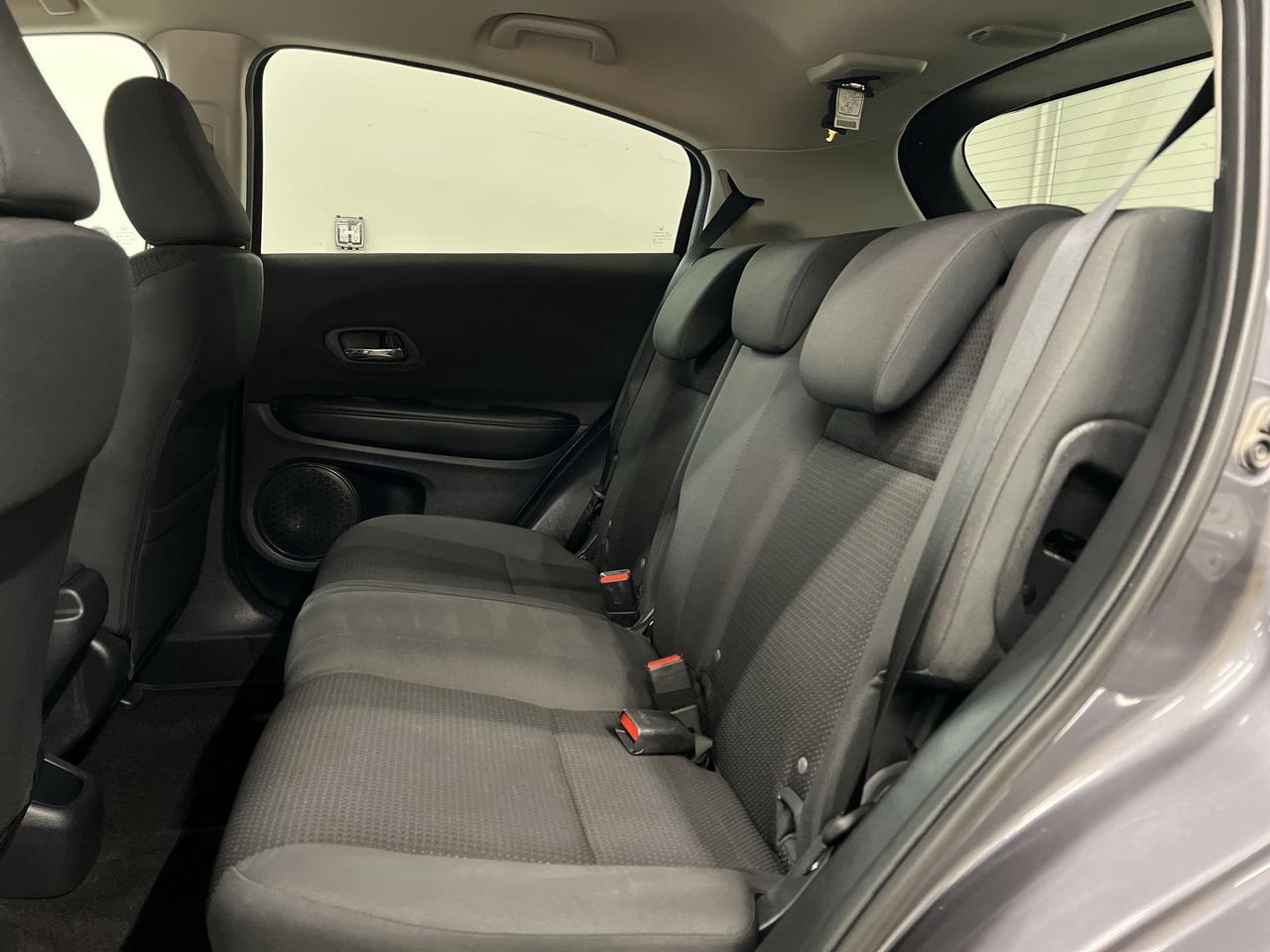 2022 Honda HR-V AWD | HTD SEATS | CARPLAY | ALLOYS | ADAPT. CRUISE Photo