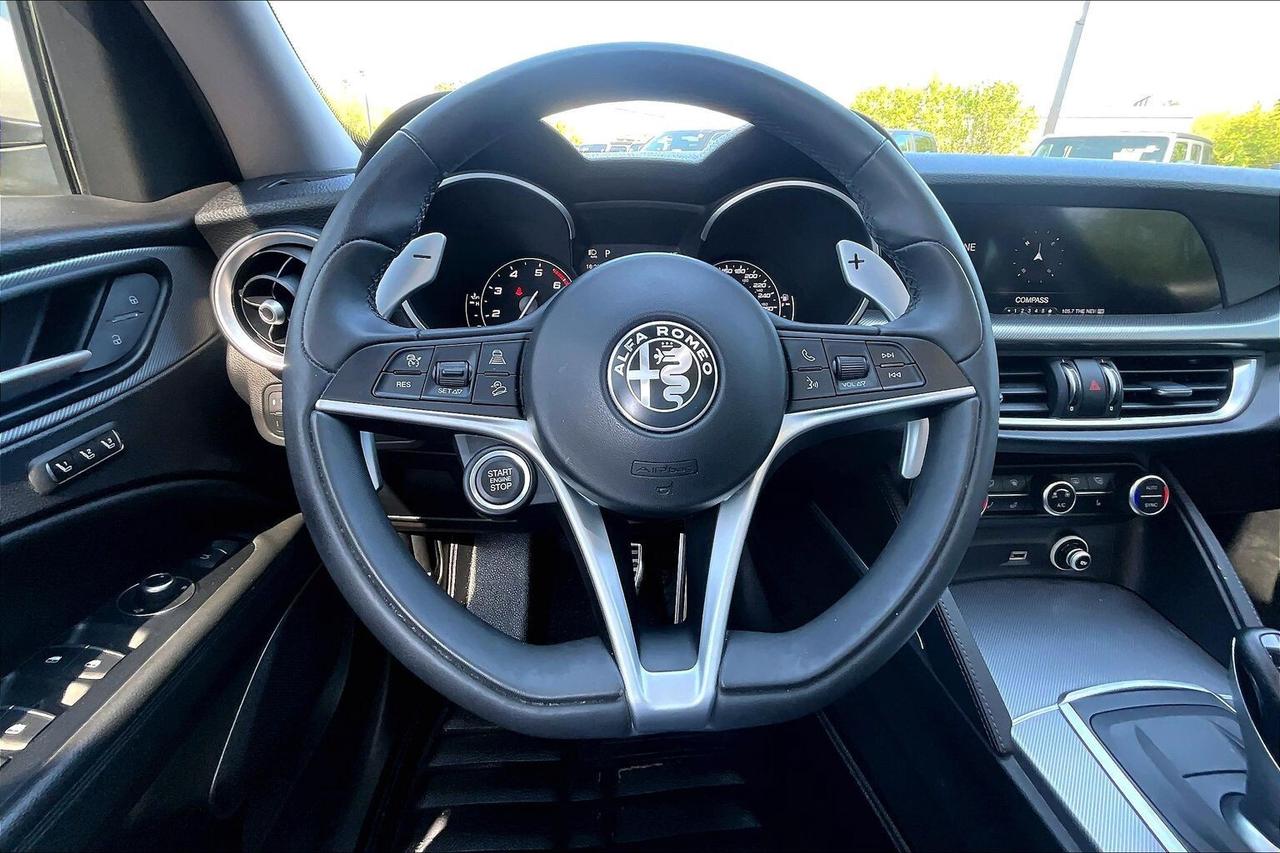 2019 Alfa Romeo Stelvio Sport |Heated Leather |Panoroof |SafetyTech |AWD Photo