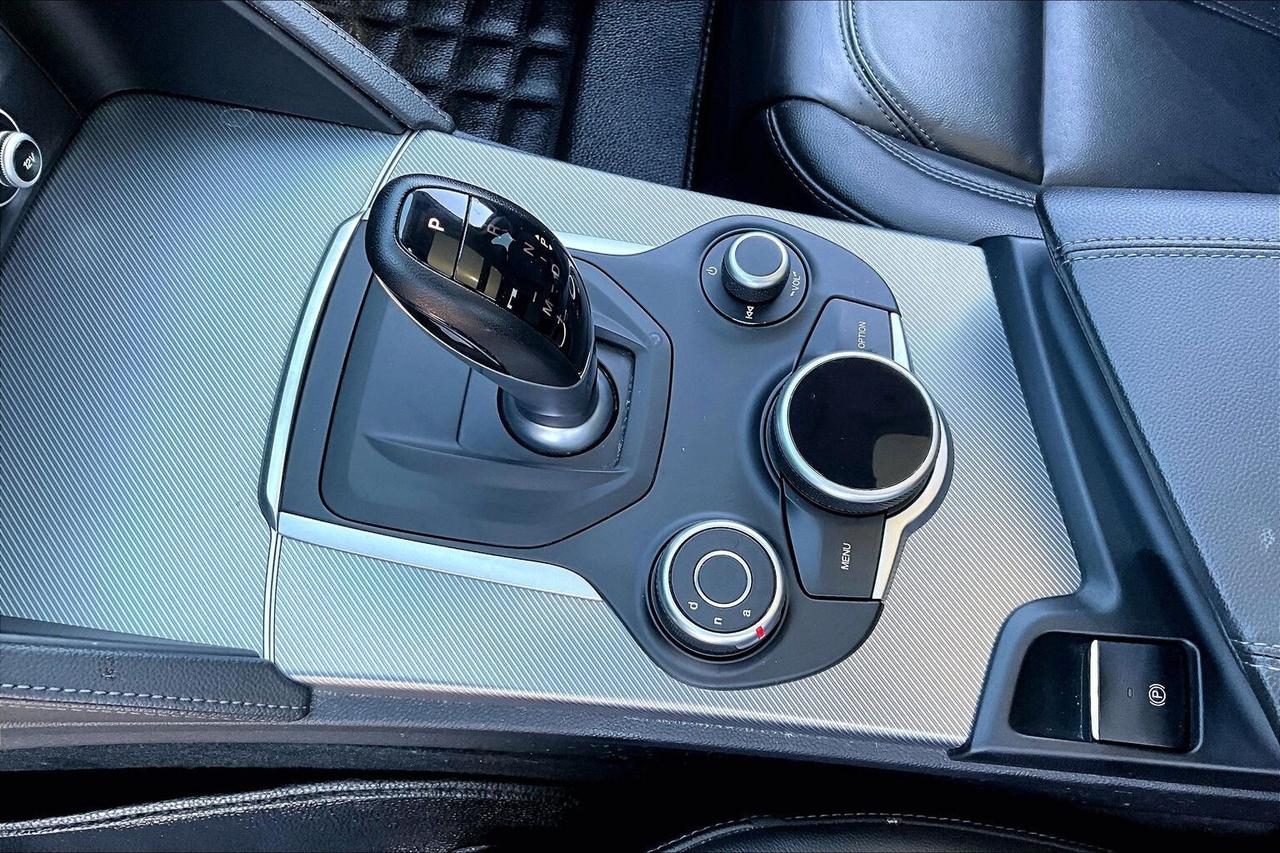 2019 Alfa Romeo Stelvio Sport |Heated Leather |Panoroof |SafetyTech |AWD Photo