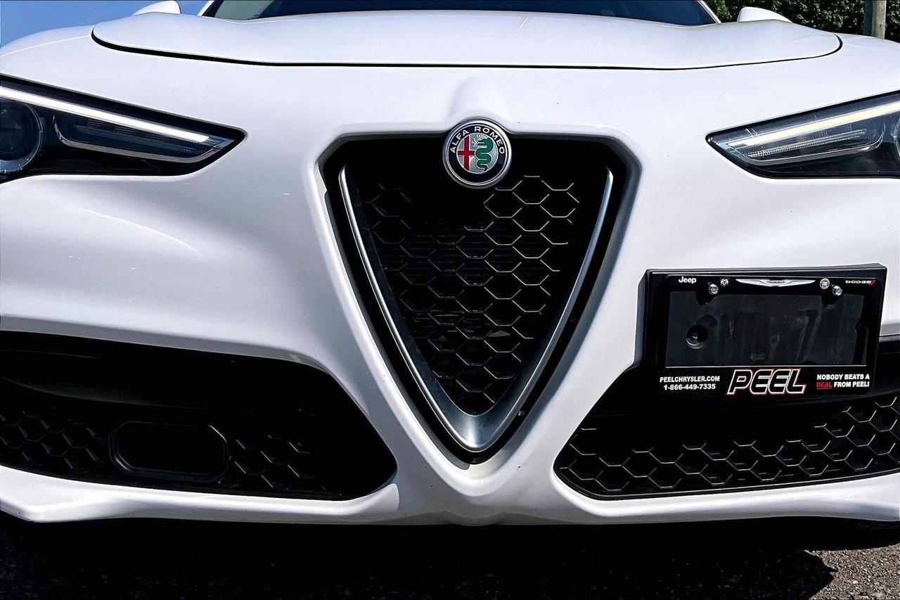 2019 Alfa Romeo Stelvio Sport |Heated Leather |Panoroof |SafetyTech |AWD Photo