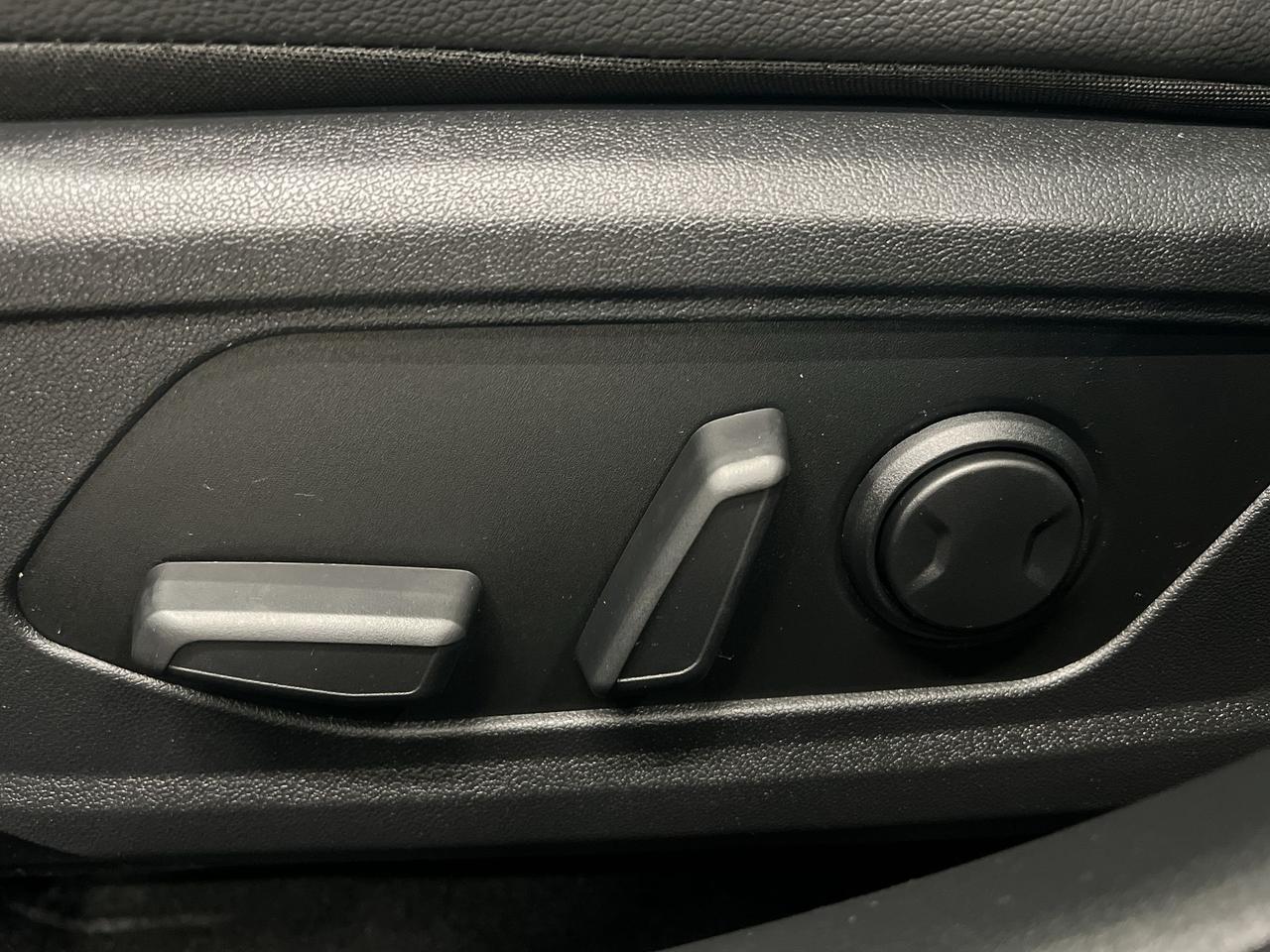 2025 Hyundai Elantra N LINE ULTIMATE | 200HP TURBO | LEATHER | SUNROOF Photo