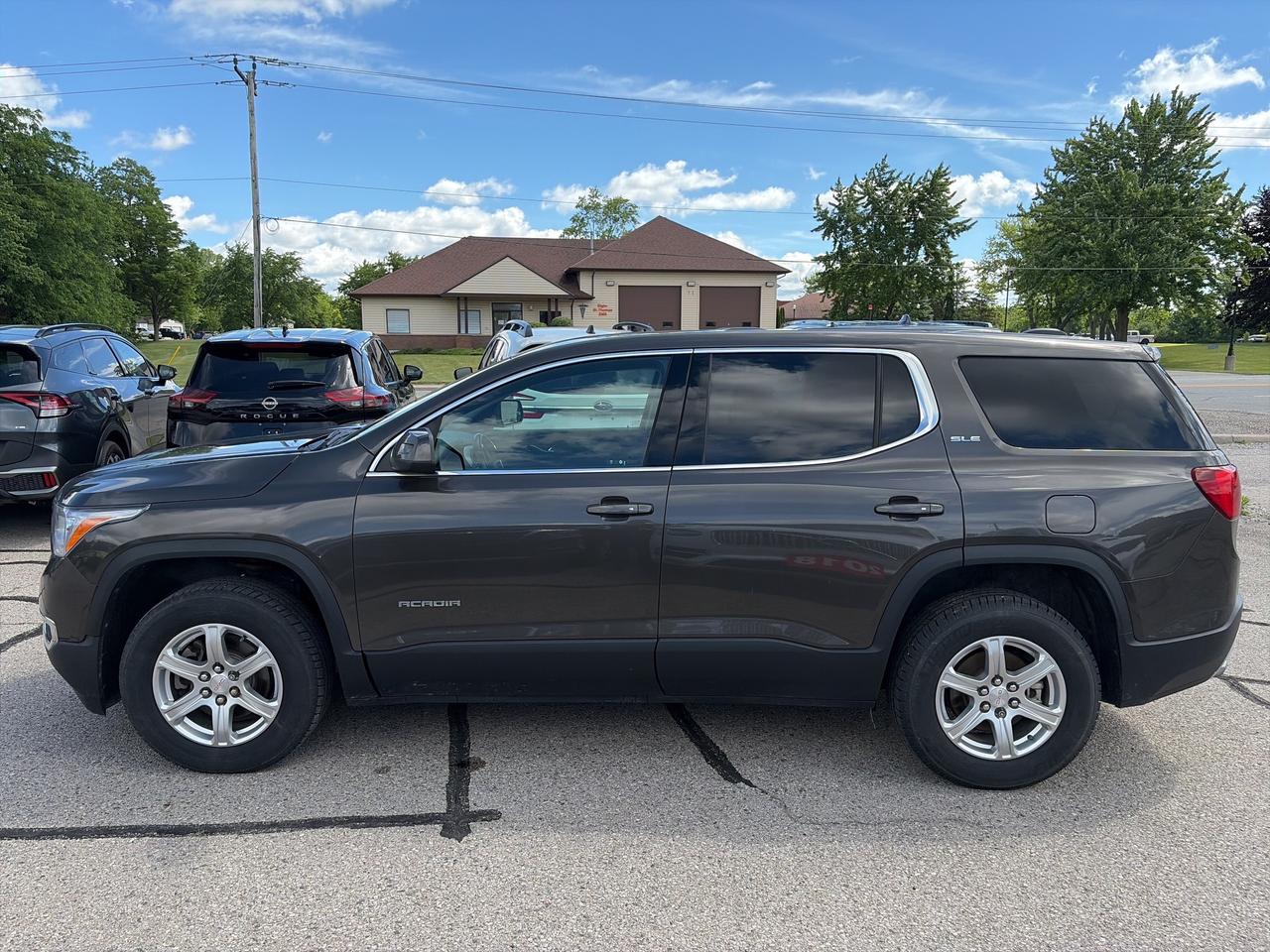 2019 GMC Acadia SLE, AWD, 7 PASSENGER, BACK UP CAMERA! - Photo #5