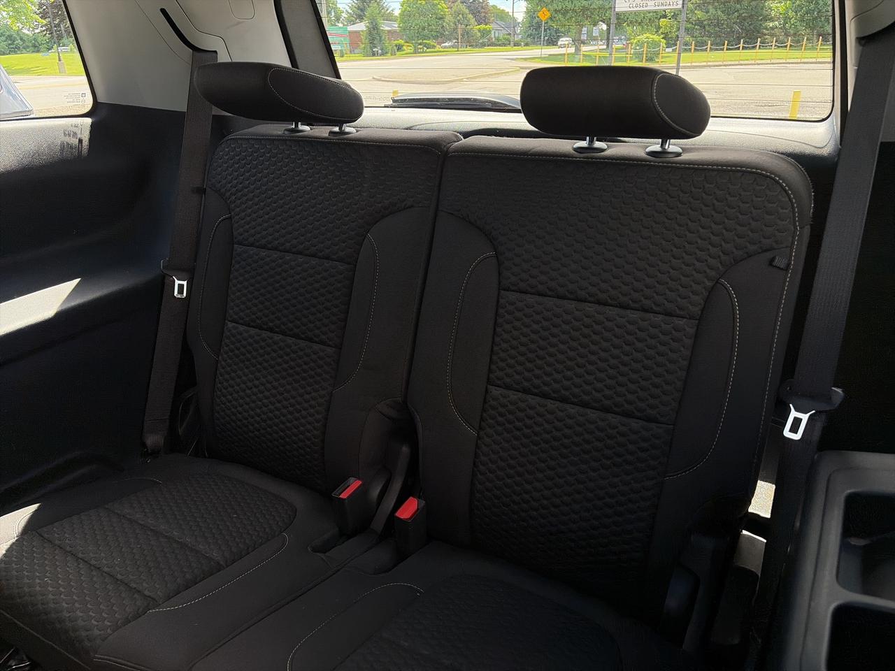 2019 GMC Acadia SLE, AWD, 7 PASSENGER, BACK UP CAMERA! Photo