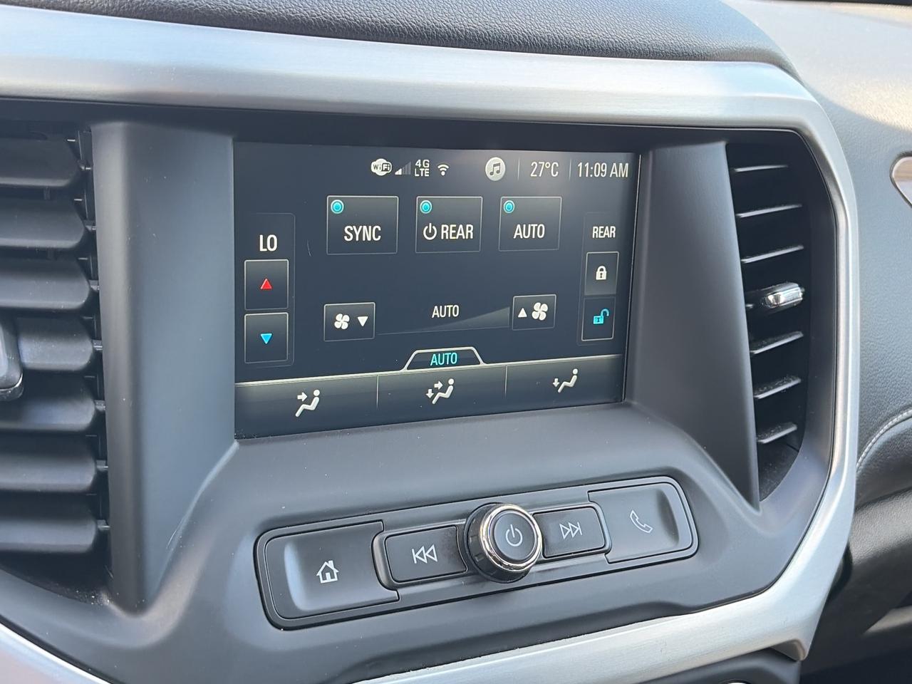 2019 GMC Acadia SLE, AWD, 7 PASSENGER, BACK UP CAMERA! Photo