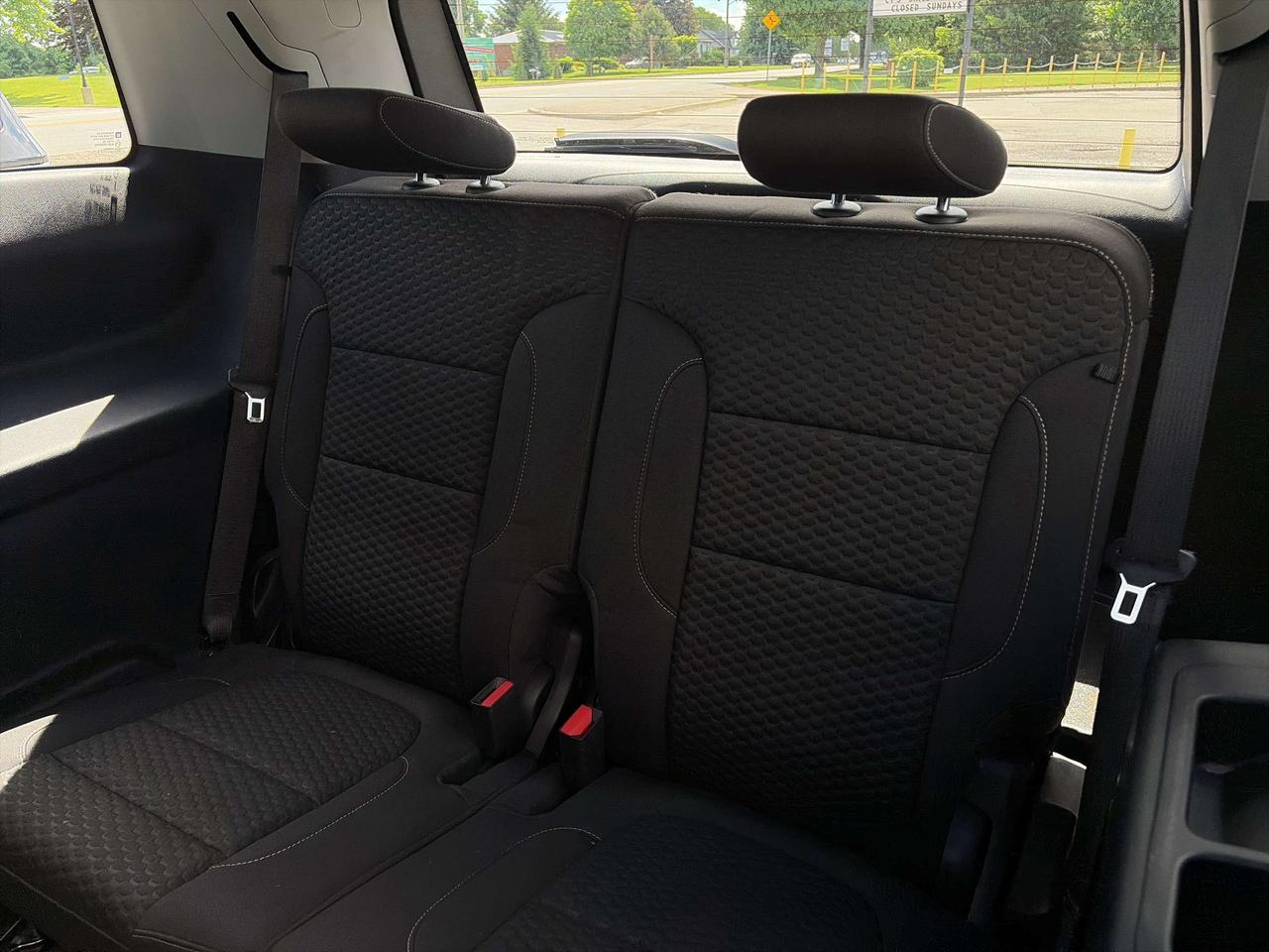 2019 GMC Acadia SLE, AWD, 7 PASSENGER, BACK UP CAMERA! Photo