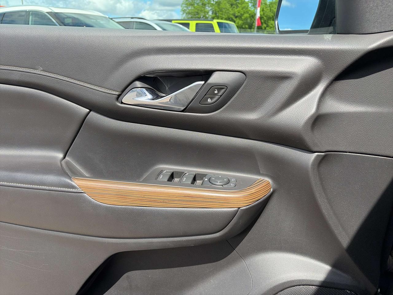 2019 GMC Acadia SLE, AWD, 7 PASSENGER, BACK UP CAMERA! - Photo #14
