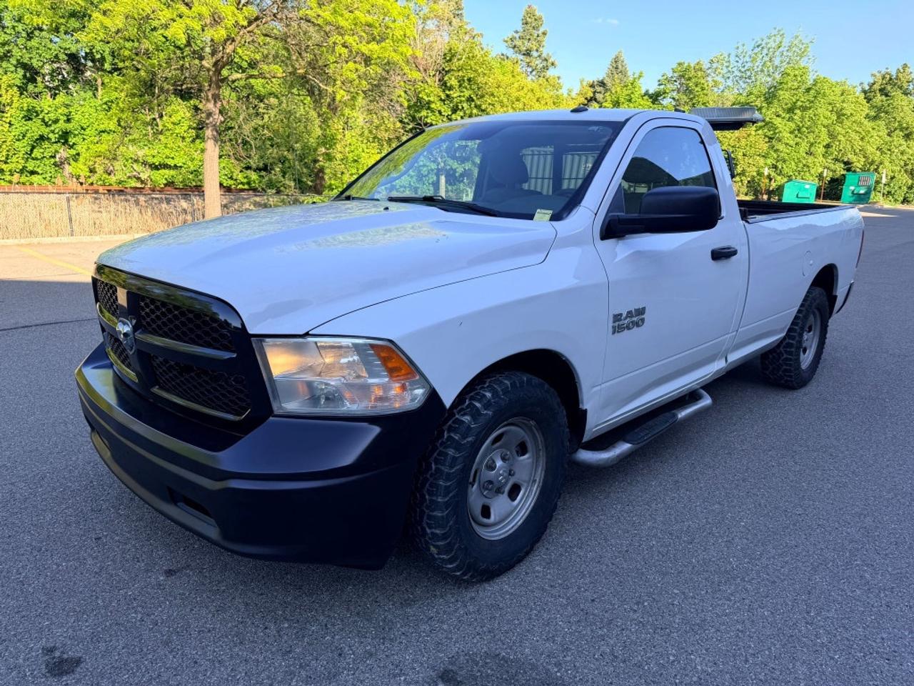 <p><br />WE ARE OPEN 7 DAYS A WEEK !!<br />BEST ON GAS ONLY 6 CYLINDERS ENGINE.<br />EXTENDED WARRANTY FOR 2 YEARS ($1000 PACKAGE) FOR FREE. INCLUDED IN THE PRICE&nbsp;<br />WARRANTY DESCRIPTION: ALL CANADA WIDE. UNLIMITED KM. FOR ENGINE, TRANSMISSION, DIFFERENTIAL, 4X4/AWD, TURBO, TOWING.<br />SAFETY&nbsp; CERTIFICATION FOR $299.<br />NO HIDDEN FEES AT ALL.<br />EXCELLENT CONDITION. LOADED WITH. POWER WINDOWS. POWER LOCKS. POWER MIRRORS. KEYLESS ENTRY. CRUISE CONTROL . THIS VEHICLE HAS FULL SAFETY FEATURES.<br />DRIVES EXCELLENT. BEAUTIFUL SHAPE.<br />GUARANTEED UNBEATABLE PRICE.<br />COME FOR TEST DRIVE.<br />GARDINER MOTORS 6455 MISSISSAUGA ROAD.<br />YOU CAN GET BRAND NEW TIRES HERE WITH 50% DISCOUNT.<br />FOR FURTHER INQUIRIES PLEASE GIVE US A CALL AT 647-354-5500.</p>