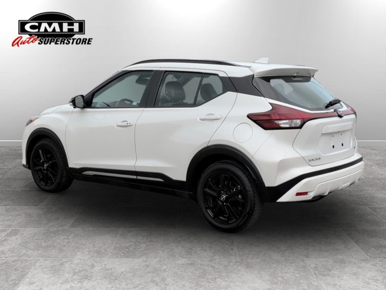 2024 Nissan Kicks SR w/Premium Pkg  **CLEAN CARFAX** Photo