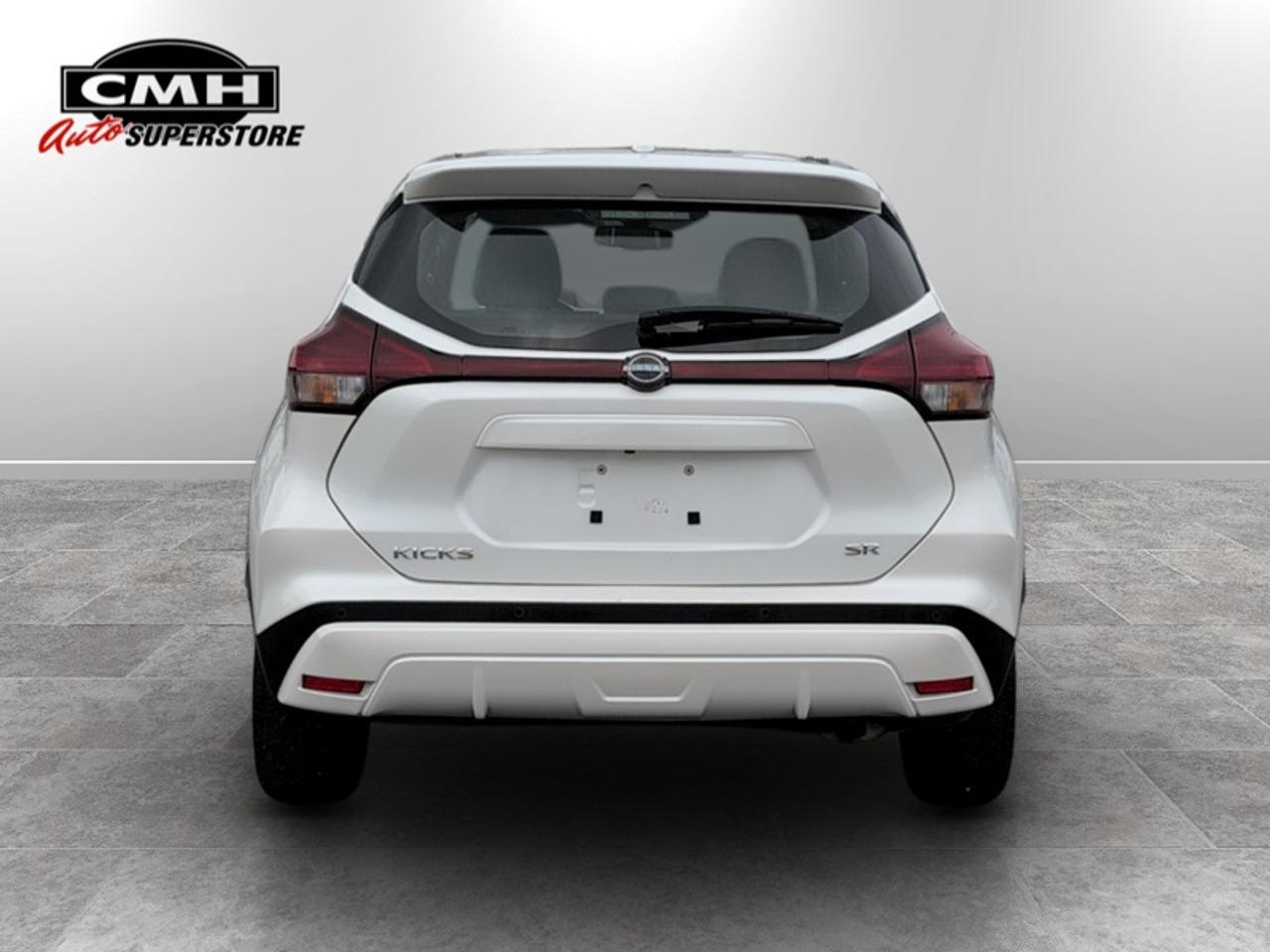 2024 Nissan Kicks SR w/Premium Pkg  **CLEAN CARFAX** Photo