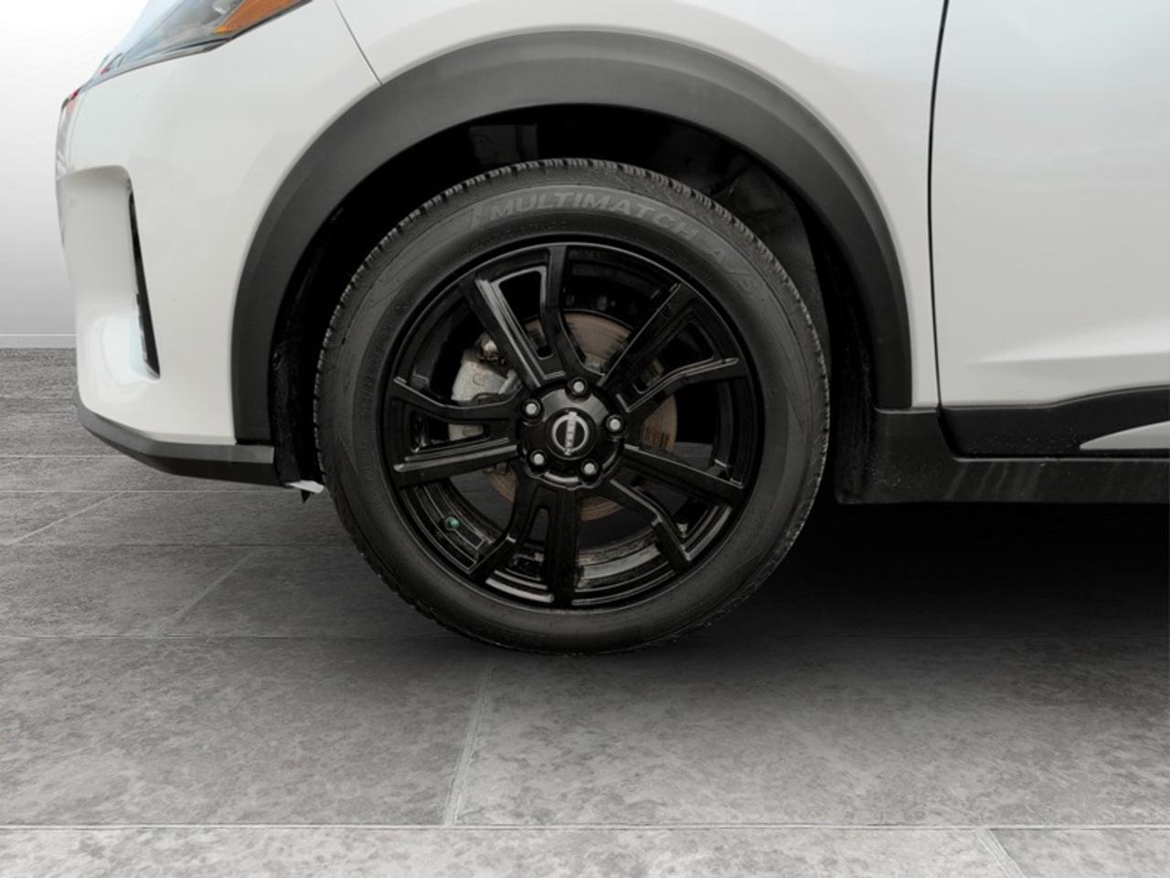2024 Nissan Kicks SR w/Premium Pkg  **CLEAN CARFAX** Photo