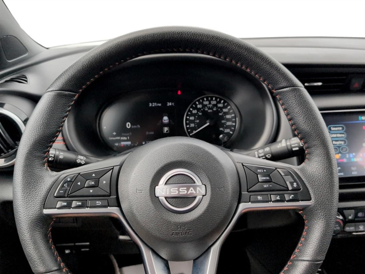2024 Nissan Kicks SR w/Premium Pkg  **CLEAN CARFAX** Photo