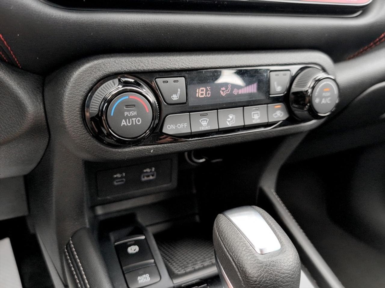 2024 Nissan Kicks SR w/Premium Pkg  **CLEAN CARFAX** Photo