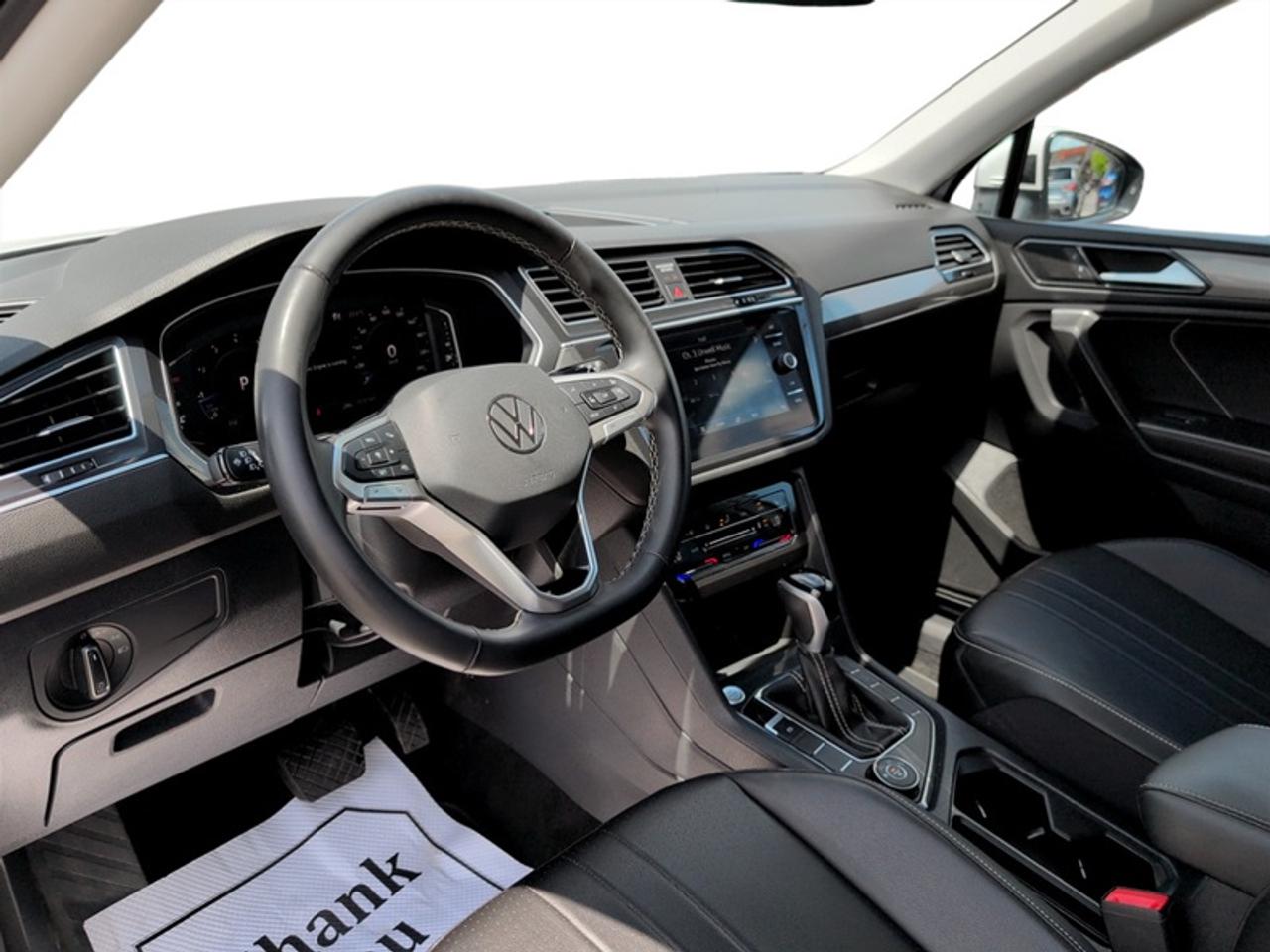 2024 Volkswagen Tiguan Comfortline  **LEATHER - HTD SW** Photo