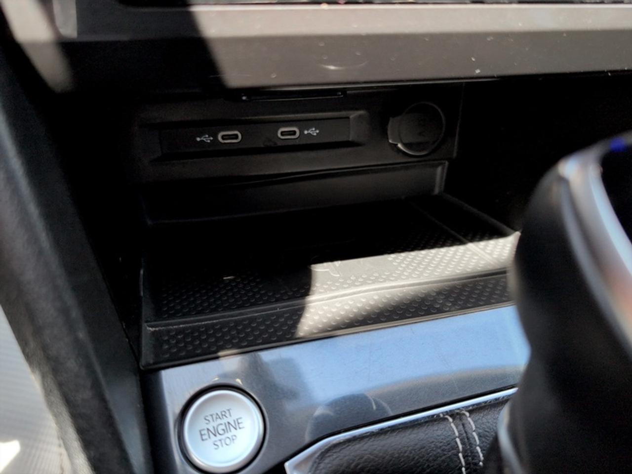 2024 Volkswagen Tiguan Comfortline  **LEATHER - HTD SW** Photo
