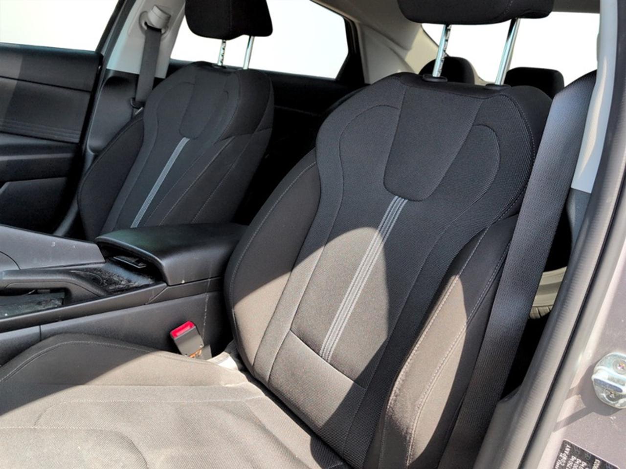 2023 Hyundai Elantra Essential Photo