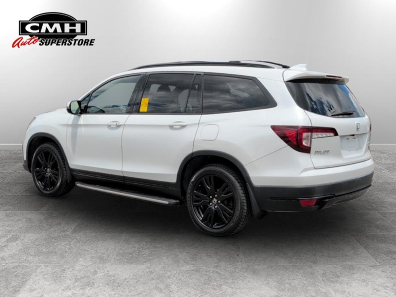 2020 Honda Pilot Black Edition  **LOW MILEAGE** Photo2