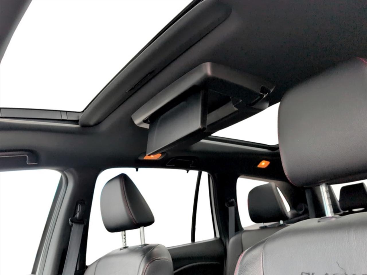 2020 Honda Pilot Black Edition  **LOW MILEAGE** Photo