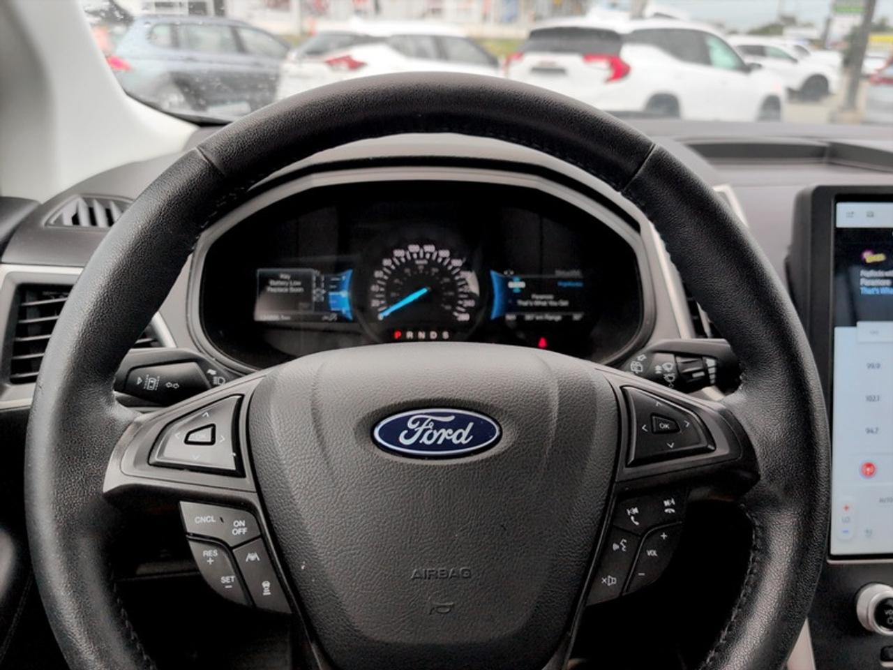 2022 Ford Edge SEL  **CLEAN CARFAX** Photo