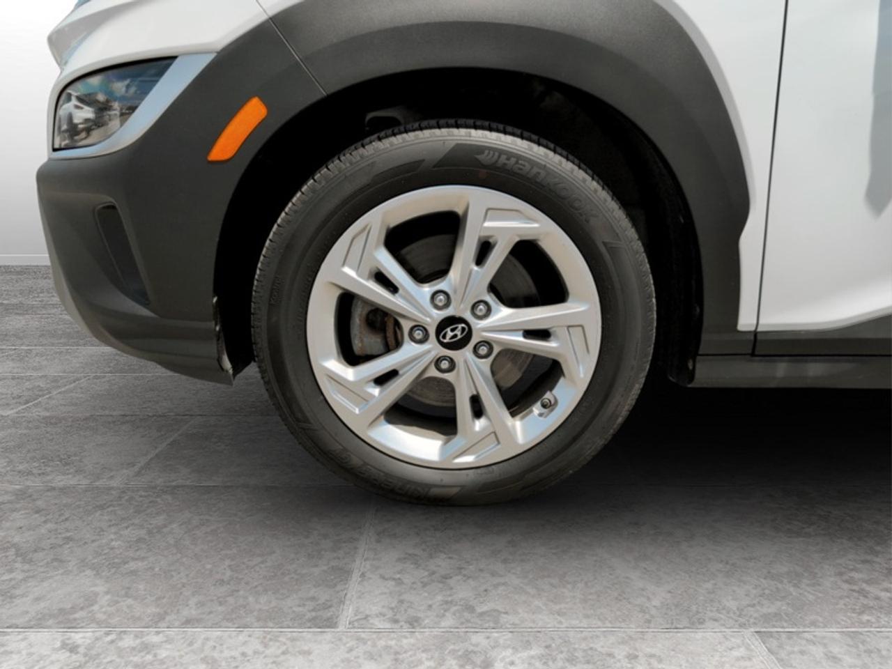 2022 Hyundai KONA Preferred  **CLEAN CARFAX** Photo