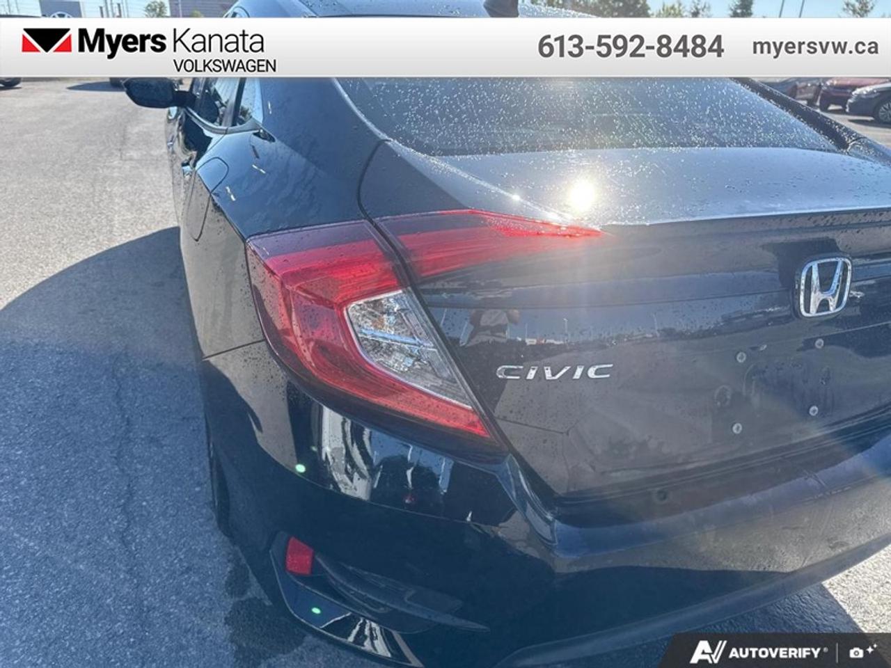 2018 Honda Civic Sedan Touring  - Leather Seats Photo