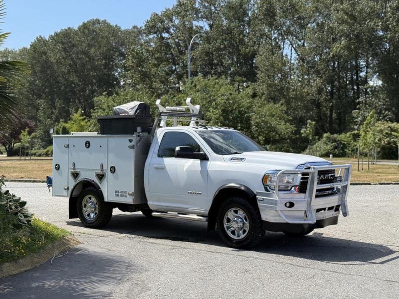 This 2020 Ram 2500 service truck is powered by a 6.4L HEMI V8 paired with an automatic transmission and four-wheel drive, providing a capable platform for service, maintenance, construction, and fleet applications. Outfitted with a utility body and work-ready equipment, this truck is designed to support technicians and contractors in the field.

Key equipment includes a VMAC G30 gasoline-powered air compressor, Vanair system, and a Go Power! 3000-watt inverter, providing onboard compressed air and electrical power for tools and equipment. Additional features include aluminum toolboxes, work lights, cabinet lights, beacon lights, backup lights, an aluminum bull bar, pintle trailer hitch, and an integrated trailer brake controller.

Convenience features include Bluetooth connectivity, AM/FM radio, cruise control, power seat, and power windows, power door locks, and power mirrors. Finished in white with a gray cloth interior, this Ram 2500 offers a versatile and well-equipped service truck setup ready for commercial and industrial use. This item is currently OFFSITE. You must register an appointment with our office to schedule an offsite viewing. Appointments must be made a minimum of one business day in advance (and as defined by the days that Repo.com is open for business) before your appointment can be scheduled and confirmed. We may, at our own discretion, instead opt to transport smaller items to Repo.coms main yard for viewing purposes.  $77,780.00 plus $375 processing fee, $78,155.00 total payment obligation before taxes.   Listing report, warranty, contract commitment cancellation fee, financing available on approved credit (some limitations and exceptions may apply). All above specifications and information is considered to be accurate but is not guaranteed and no opinion or advice is given as to whether this item should be purchased. We do not allow test drives due to theft, fraud, acts of vandalism and undetectable impaired driving. Instead we provide the following benefits: Complimentary Warranty (with options to extend), Limited Money Back Satisfaction Guarantee on Fully Completed Contracts, Contract Commitment Cancellation, and an Open-Ended Sell-Back Option. Ask seller for details or call 604-522-REPO(7376) to confirm listing availability.
