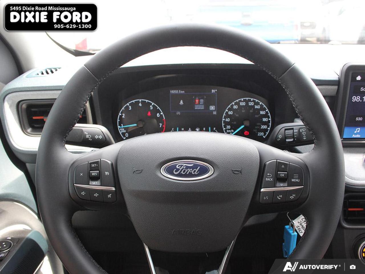 2024 Ford Maverick XLT Photo