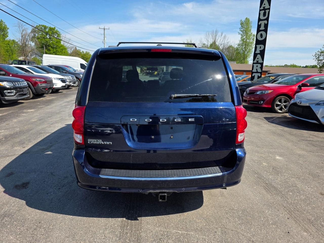 2017 Dodge Grand Caravan GT Photo3