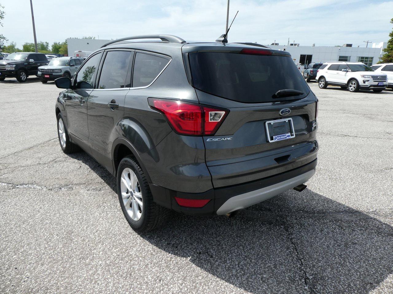 2019 Ford Escape SEL | Leather | Heated Seats | Backup Cam | Photo