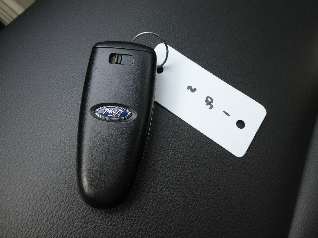 2019 Ford Escape SEL | Leather | Heated Seats | Backup Cam | Photo